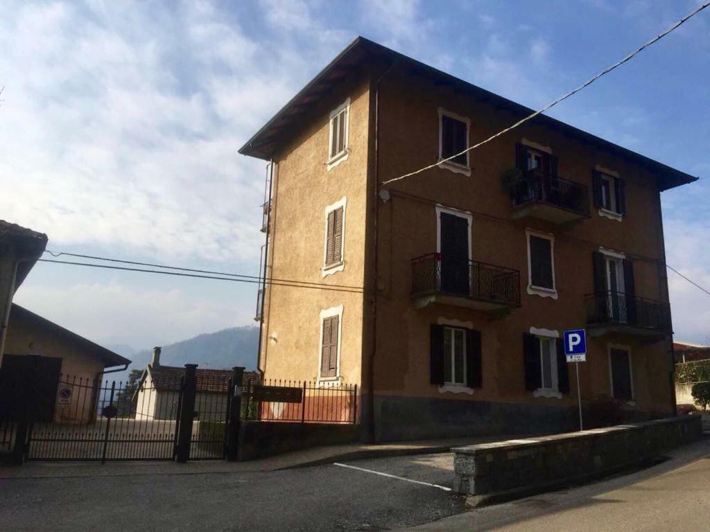 Casa Cesira Apartment Pettenasco Exterior photo